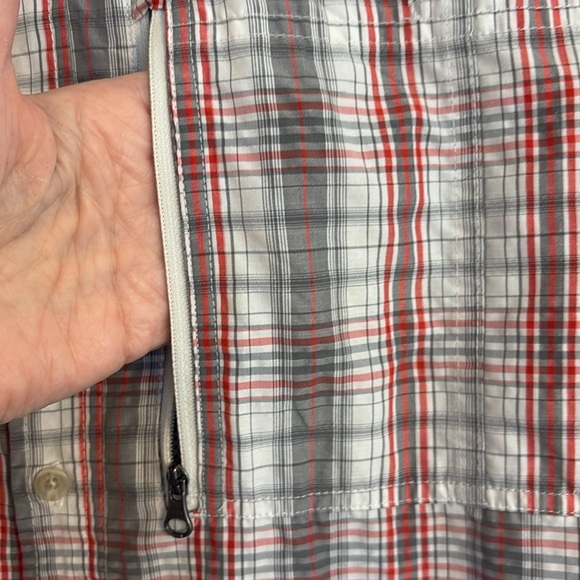 L.L.Bean Men’s Red and White Casual Button Down Shirt. Size XL - Picture 3 of 5